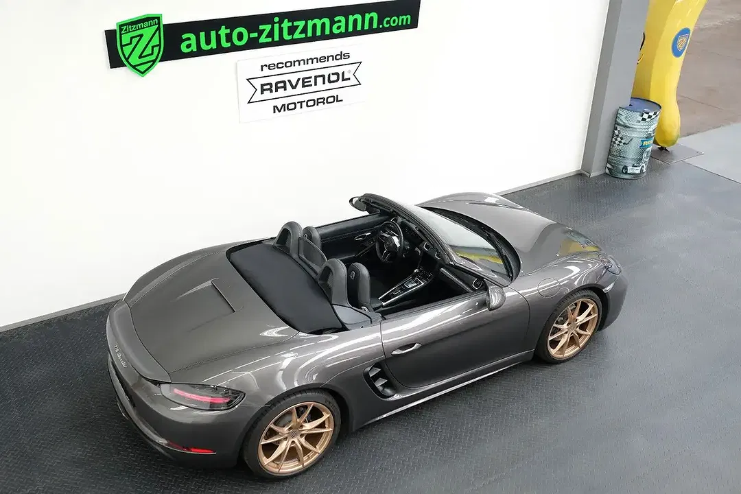 Porsche Boxster - Thumbnail 3