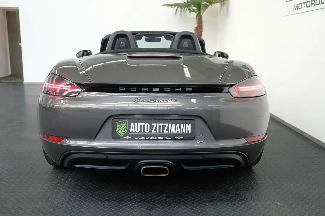 Porsche Boxster - Thumbnail 6