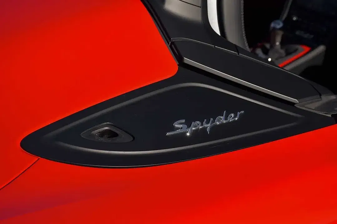 Porsche 718 Spyder - Thumbnail 11
