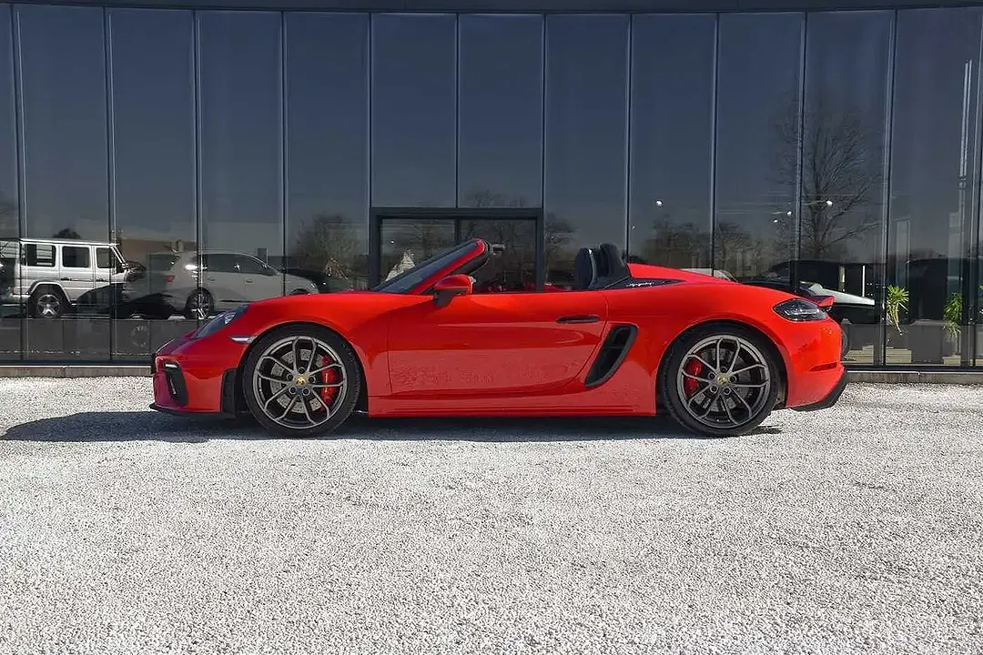 Porsche 718 Spyder - Thumbnail 3