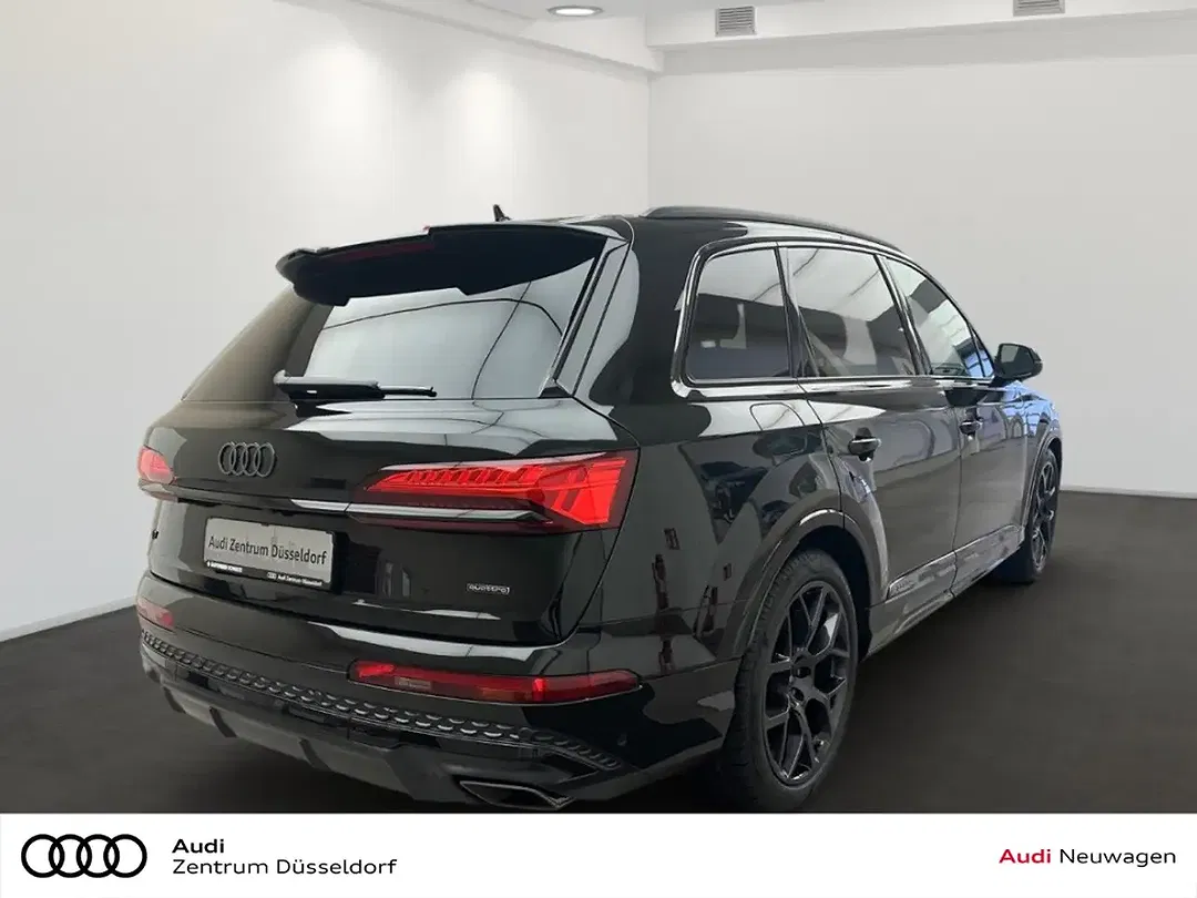 Audi Q7 - Thumbnail 3