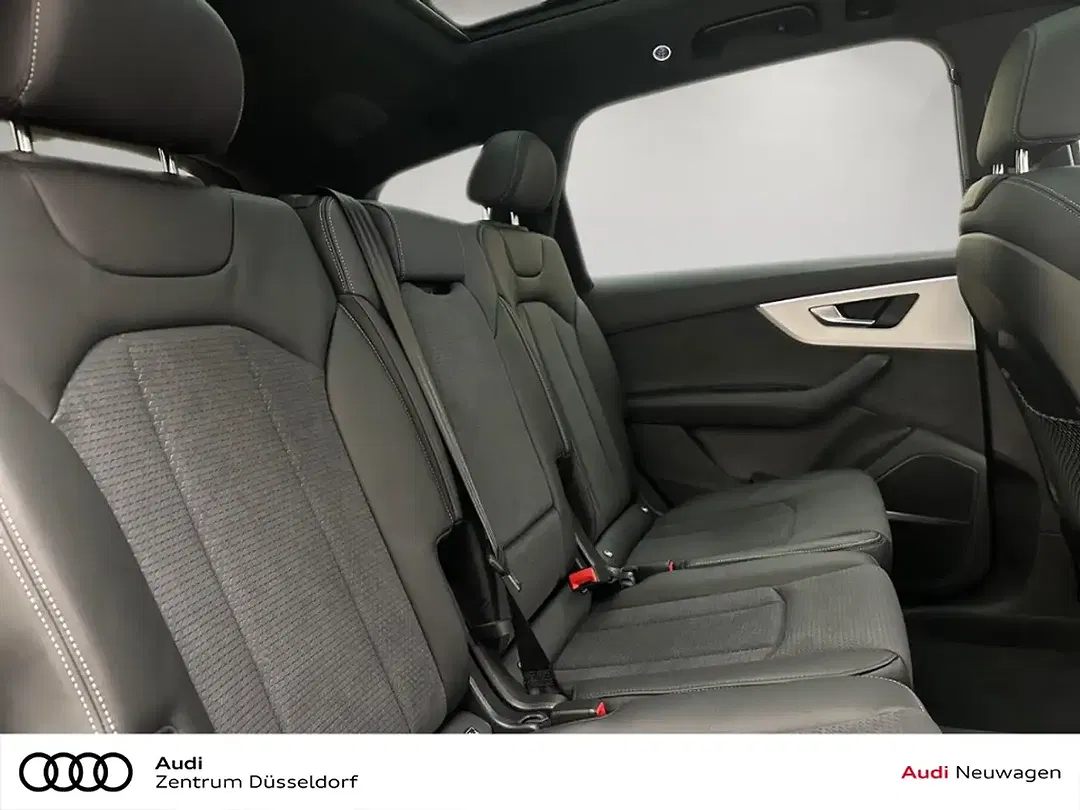 Audi Q7 - Thumbnail 6