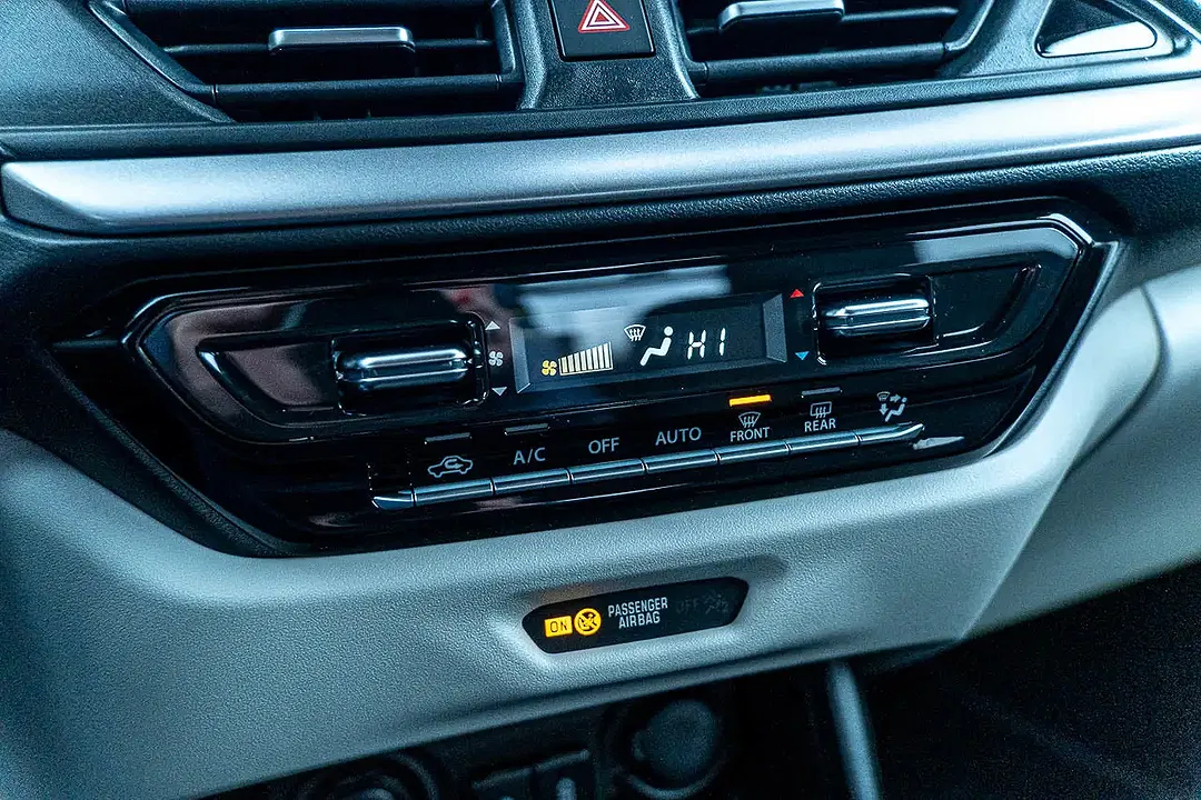 Suzuki Swift - Thumbnail 15