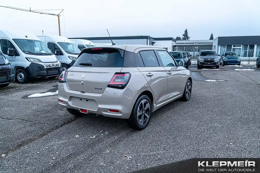 Suzuki Swift - Thumbnail 5