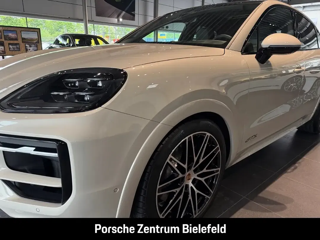 Porsche Cayenne - Thumbnail 10