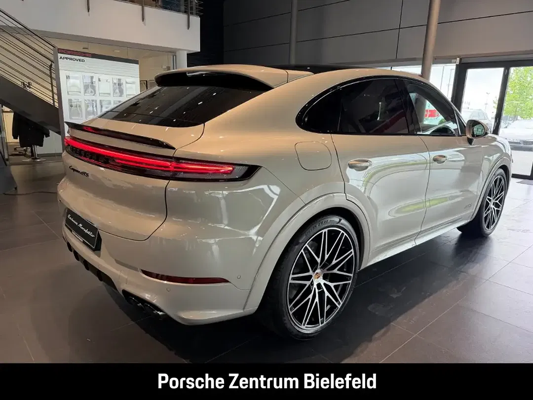 Porsche Cayenne - Thumbnail 6