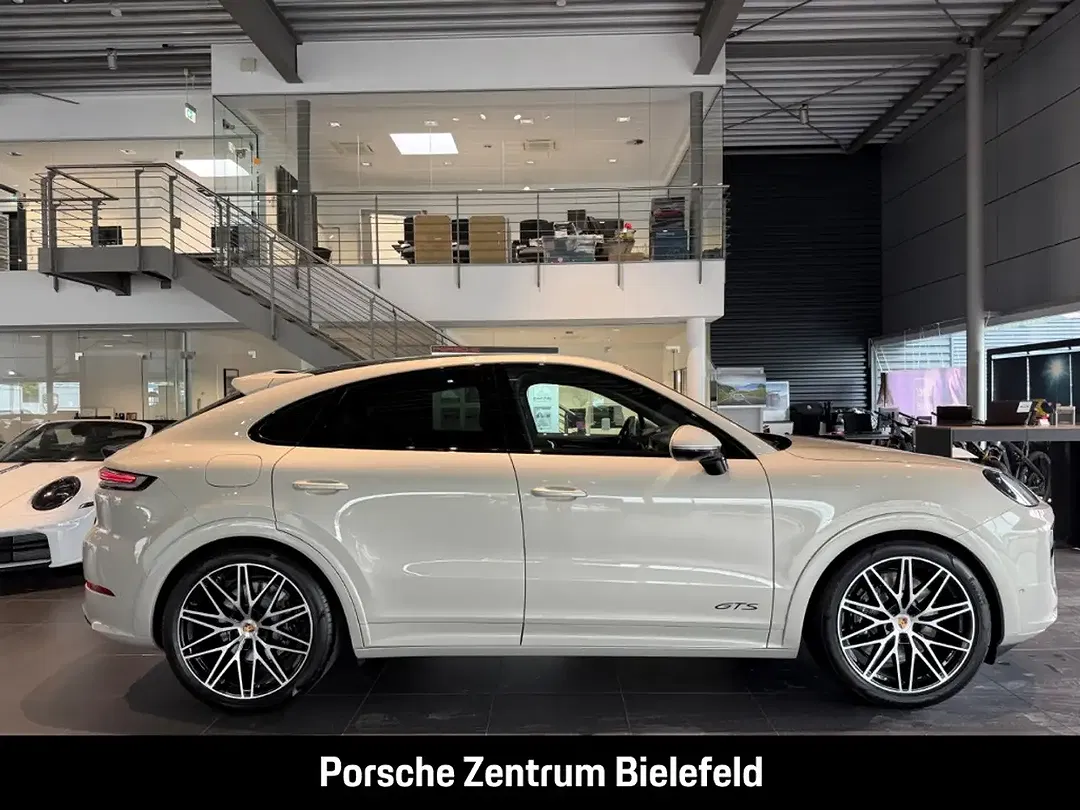Porsche Cayenne - Thumbnail 7