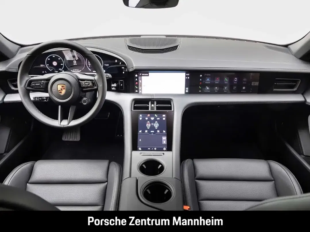 Porsche Taycan - Thumbnail 15