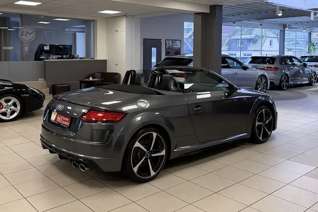 Audi TTS - Thumbnail 2