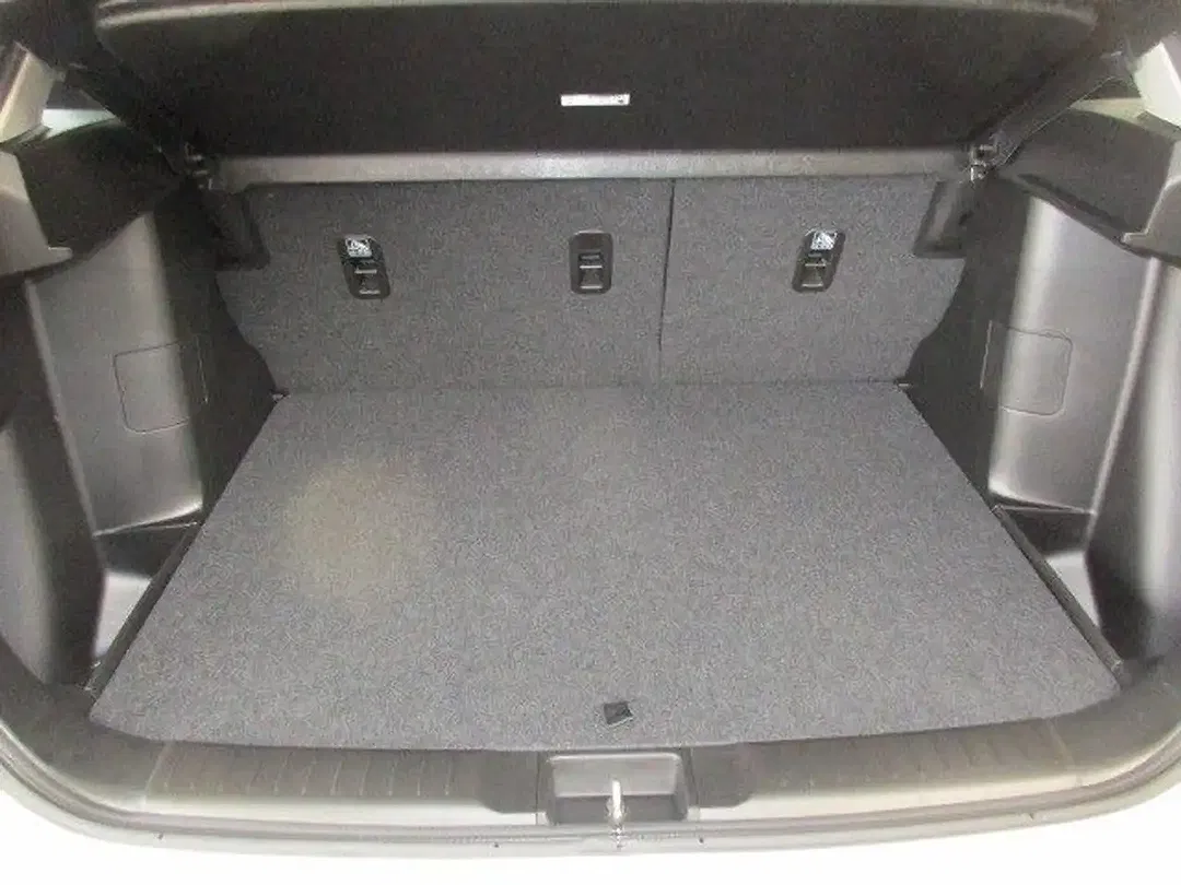 Suzuki Vitara - Thumbnail 13