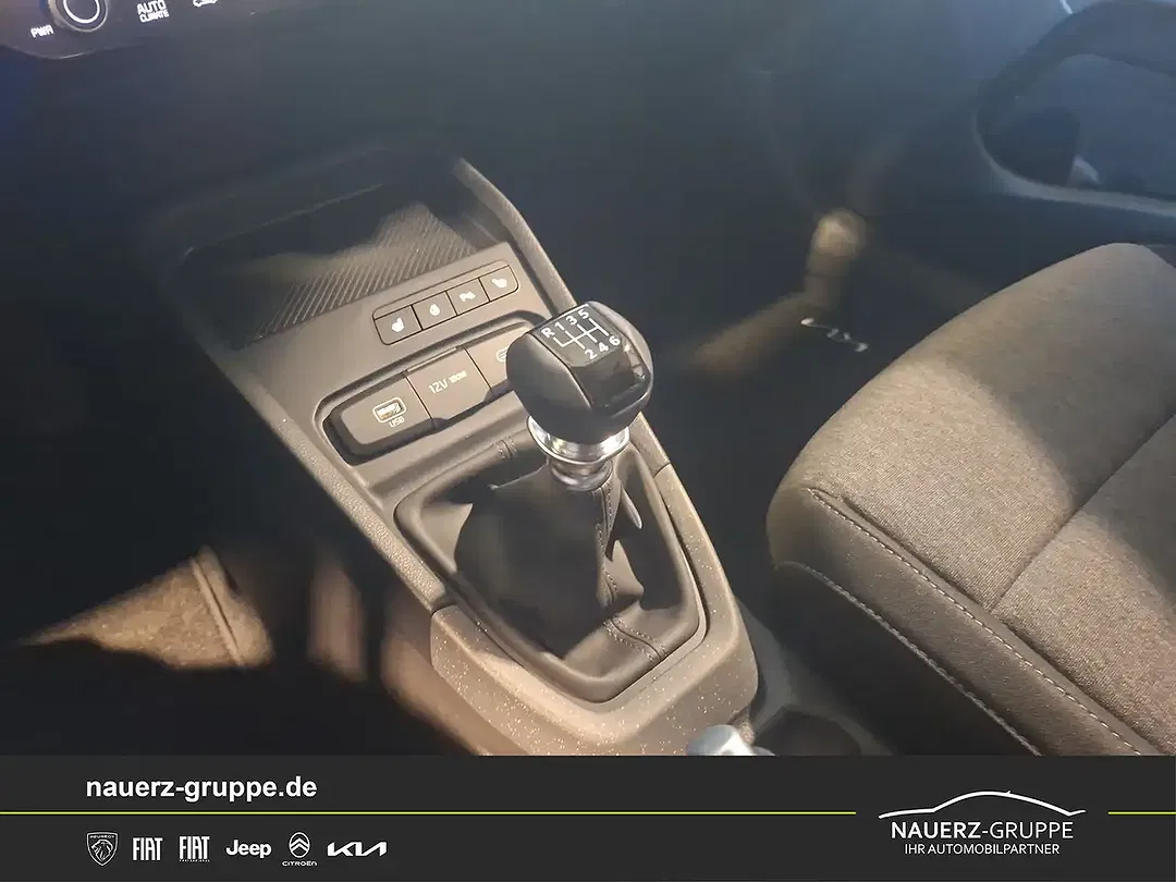 Kia Stonic - Thumbnail 14