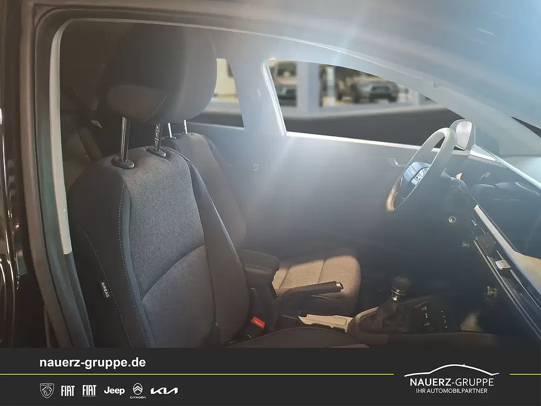 Kia Stonic - Thumbnail 9