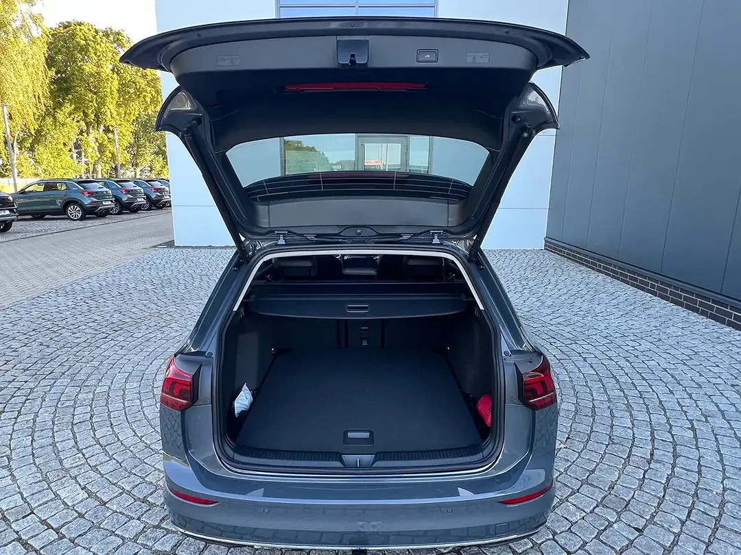 Volkswagen Golf Variant - Thumbnail 5