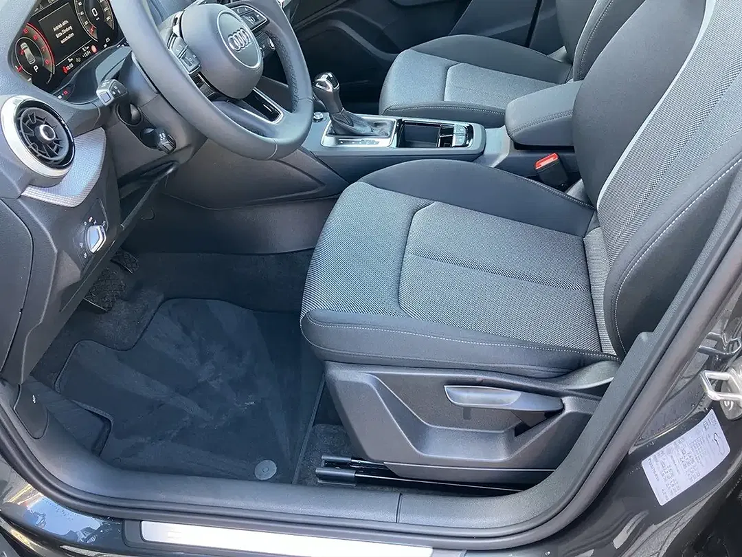Audi Q2 - Thumbnail 11
