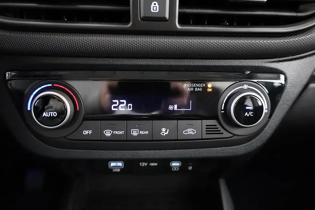Hyundai i10 - Thumbnail 11