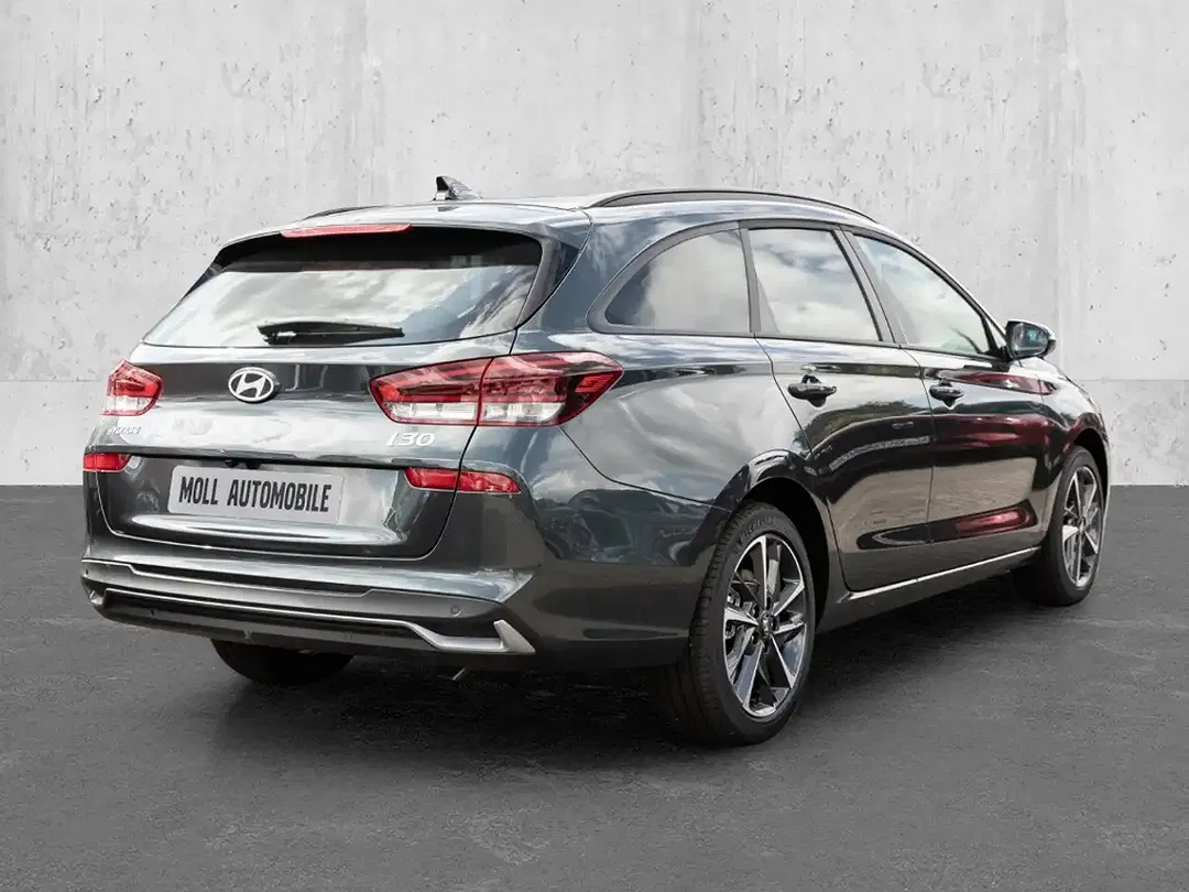 Hyundai i30 - Thumbnail 2