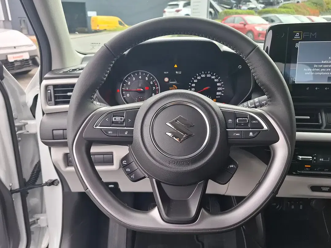 Suzuki Swift - Thumbnail 12