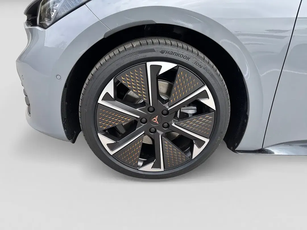 CUPRA Born - Thumbnail 4