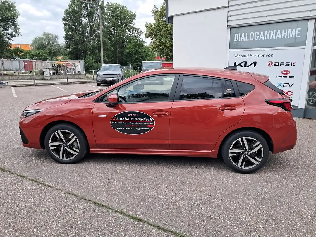 Subaru Impreza - Thumbnail 7