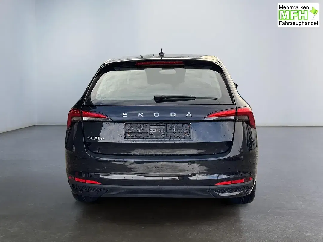 Skoda Scala - Thumbnail 3