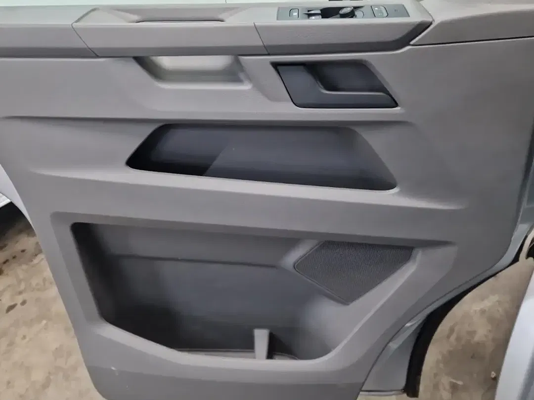 Volkswagen Transporter - Thumbnail 12