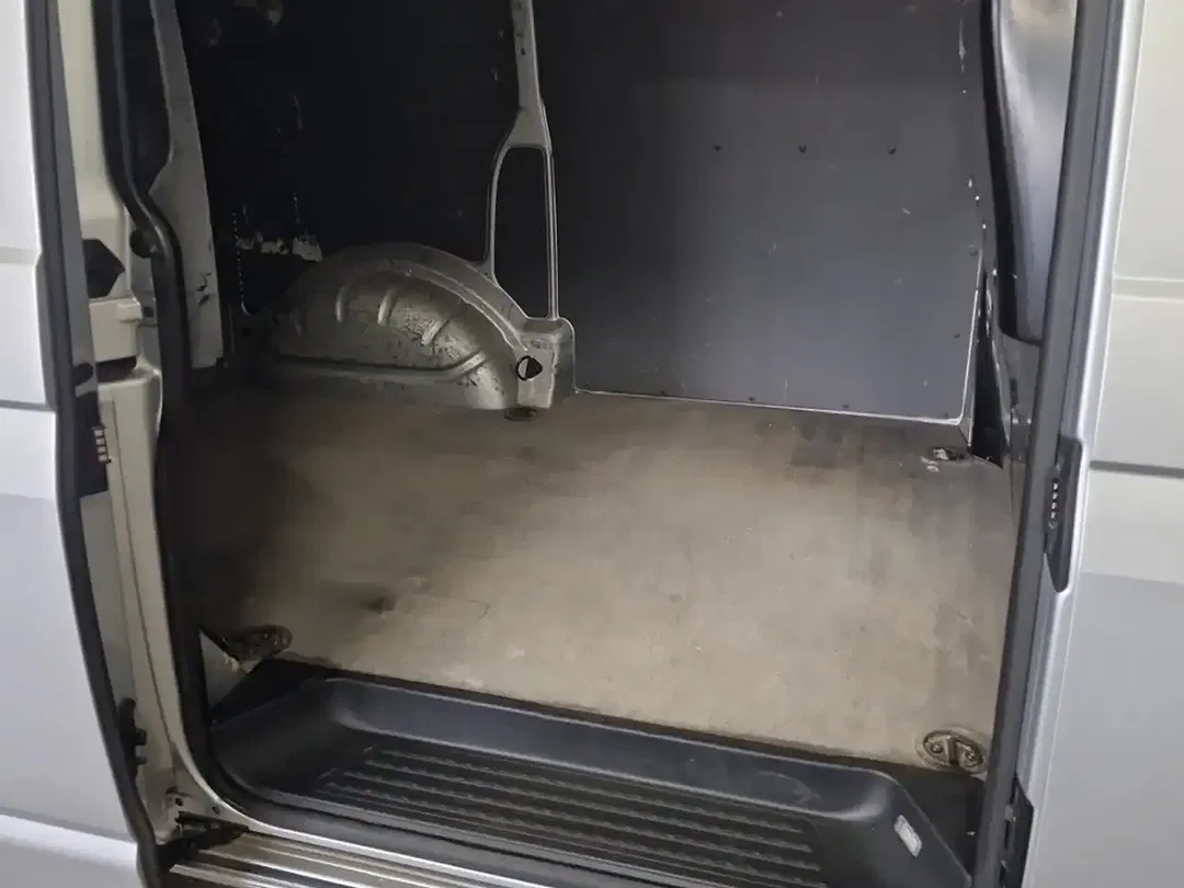 Volkswagen Transporter - Thumbnail 13