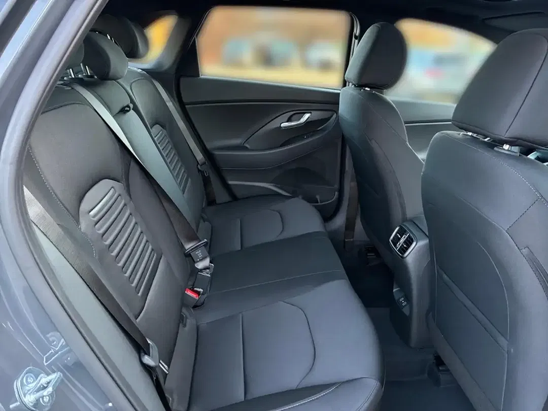 Hyundai i30 - Thumbnail 13