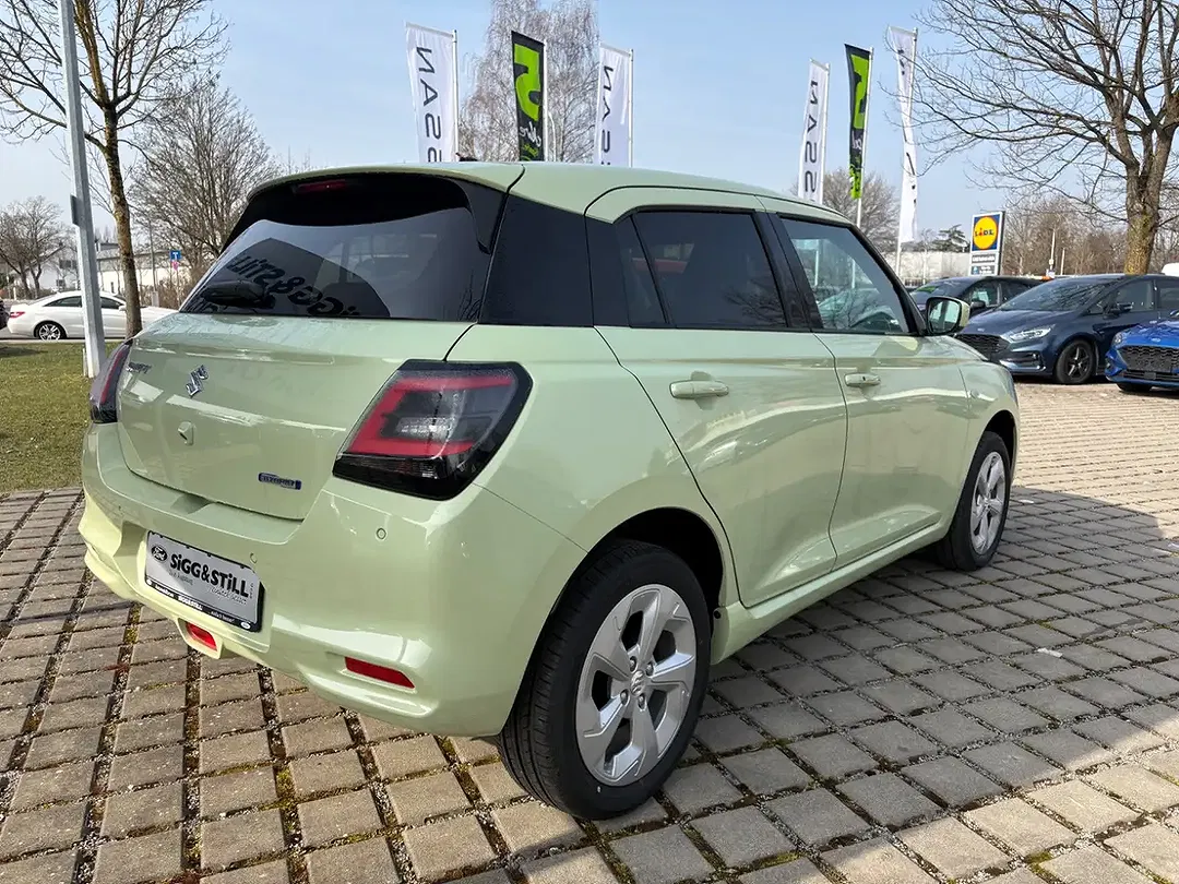 Suzuki Swift - Thumbnail 4