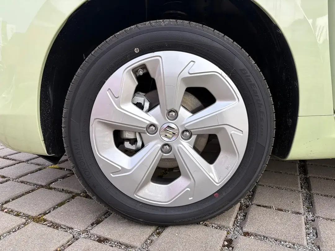 Suzuki Swift - Thumbnail 6