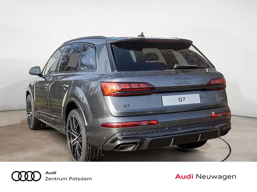 Audi Q7 - Thumbnail 3