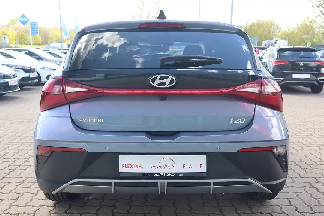 Hyundai i20 - Thumbnail 3