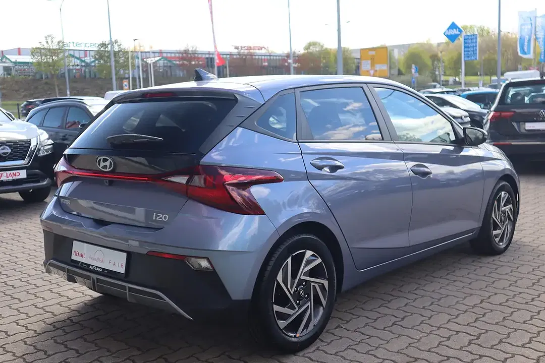 Hyundai i20 - Thumbnail 4