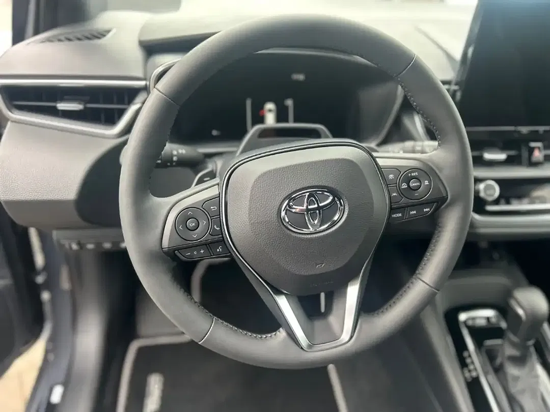 Toyota Corolla - Thumbnail 13