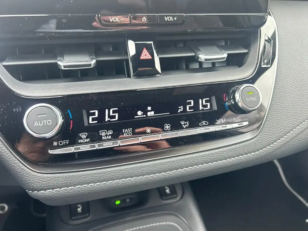 Toyota Corolla - Thumbnail 15