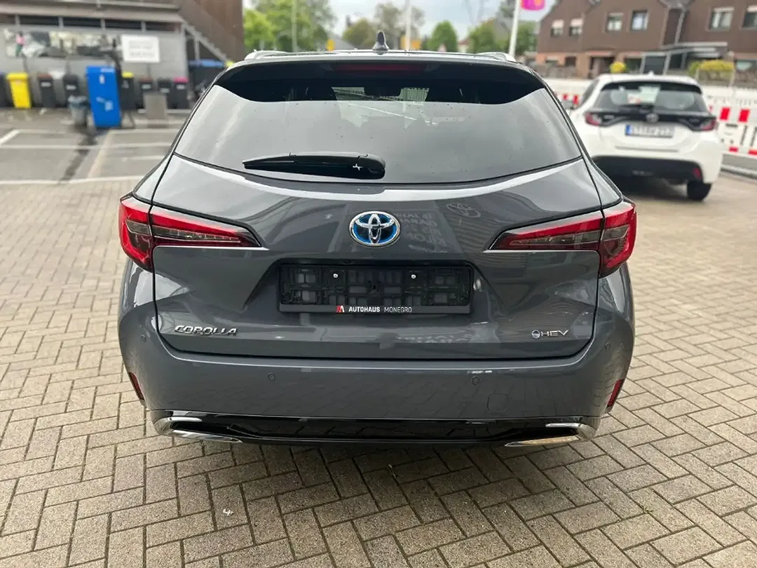 Toyota Corolla - Thumbnail 7