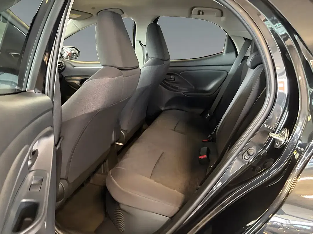 Toyota Yaris - Thumbnail 12