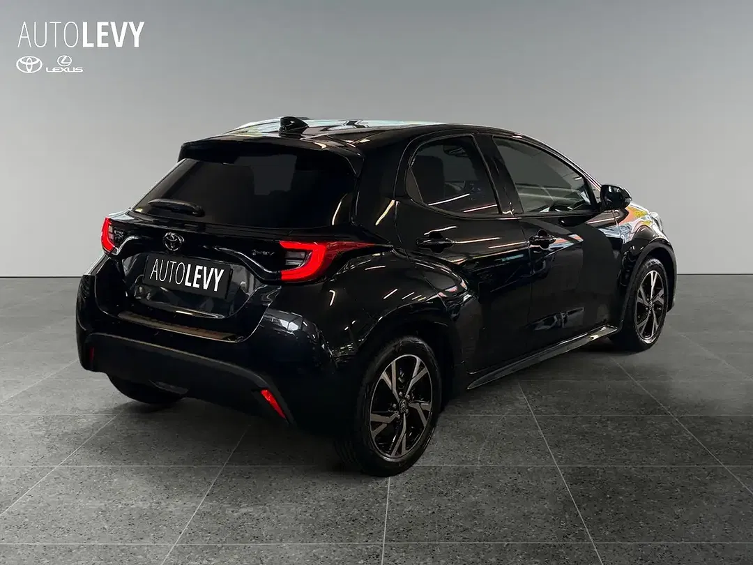 Toyota Yaris - Thumbnail 4