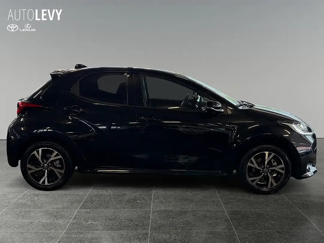 Toyota Yaris - Thumbnail 5