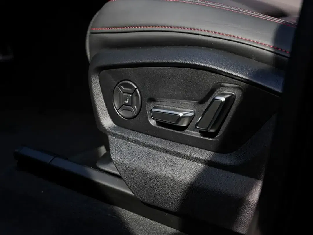 Audi Q7 - Thumbnail 12