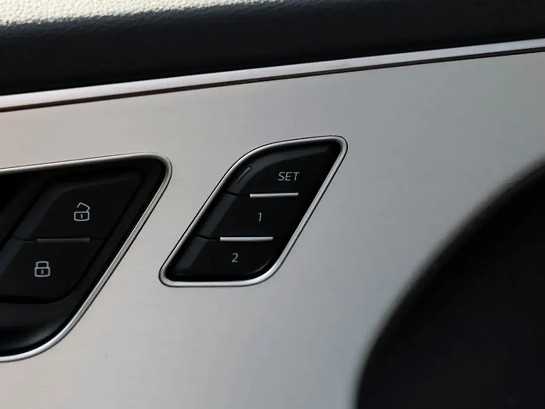 Audi Q7 - Thumbnail 14