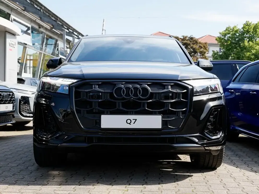 Audi Q7 - Thumbnail 3