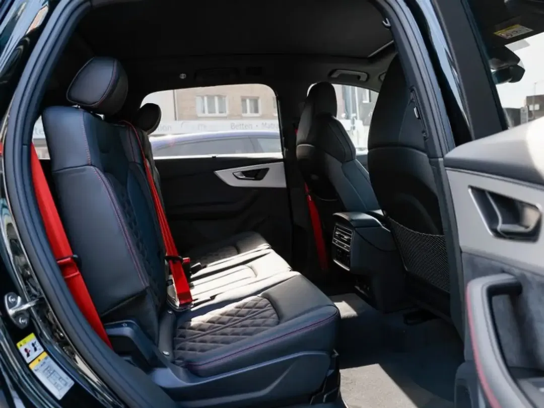 Audi Q7 - Thumbnail 5