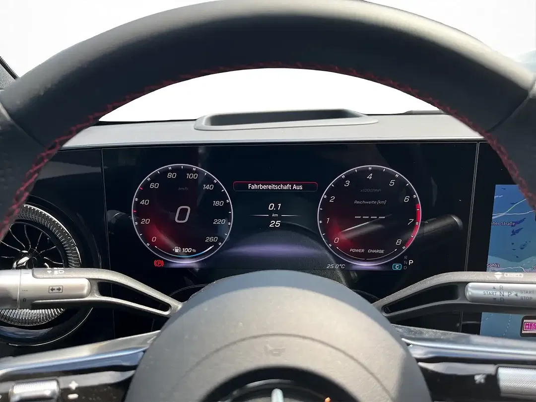 Mercedes-Benz CLA 220 - Thumbnail 11