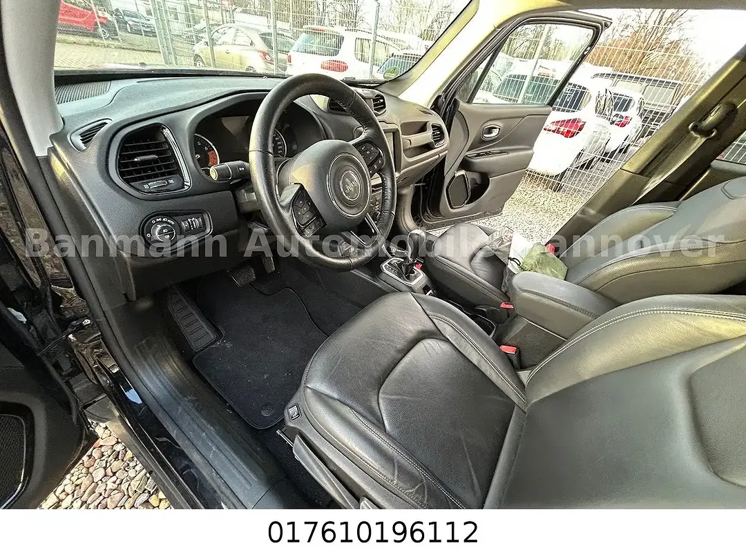 Jeep Renegade - Thumbnail 13