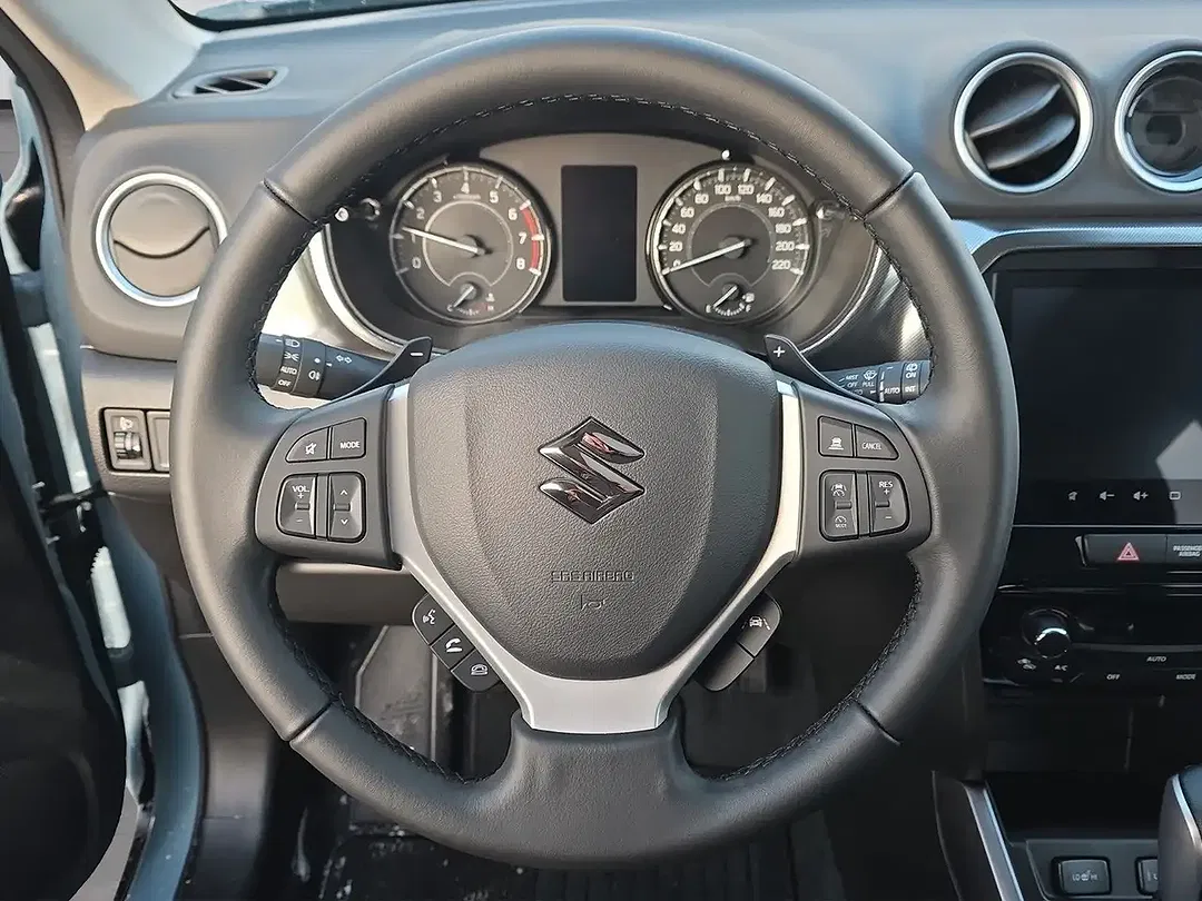 Suzuki Vitara - Thumbnail 12