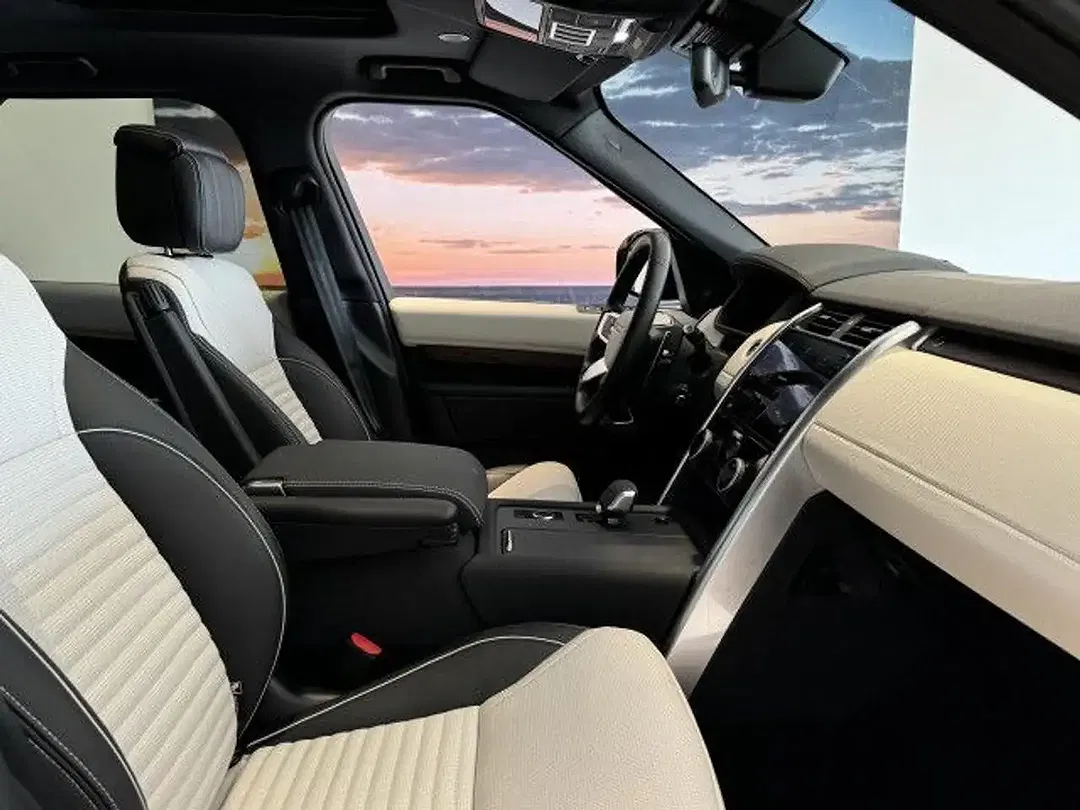 Land Rover Discovery - Thumbnail 3