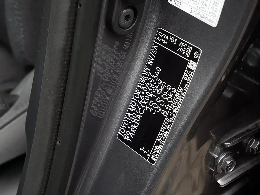 Toyota Yaris - Thumbnail 14