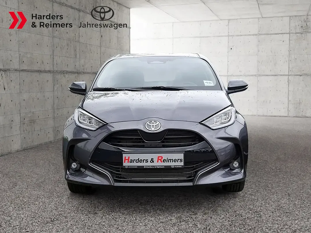 Toyota Yaris - Thumbnail 2