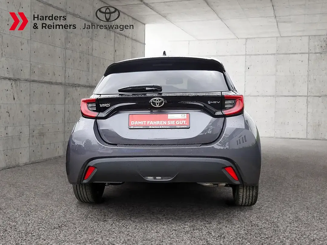 Toyota Yaris - Thumbnail 4