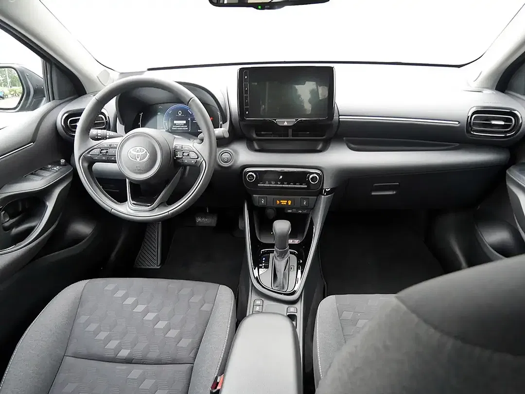 Toyota Yaris - Thumbnail 9